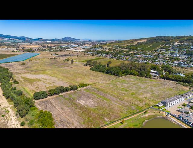 31.60HA VACANT LAND FOR SALE IN PAARL SOUTH